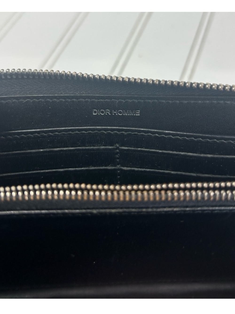Rehab wallet, Dior Black Leather Zip-Around Wallet. - Picture 12 of 15